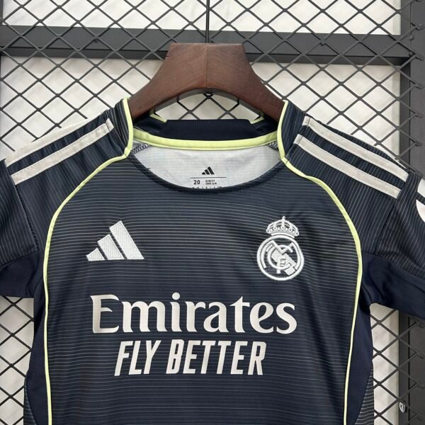 Real Madrid 25/26 Away Kids Set - 16-28
