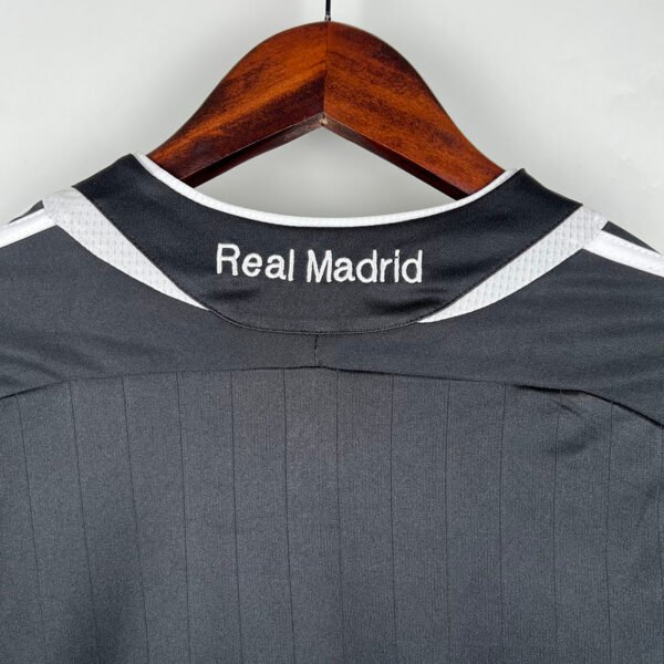 0f273bb9 Real Madrid 2006/07 Second Away Retro Long Sleeve Jersey S-2XL