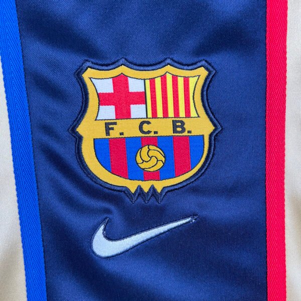 Barcelona 2001/02 Away Retro Jersey S-2XL