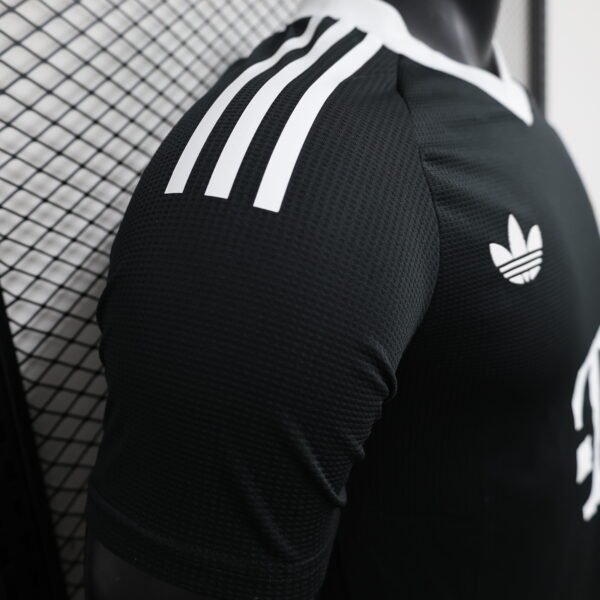 2334f71f Bayern Munich 24/25 goalkeeper jersey (player version) S-2XL