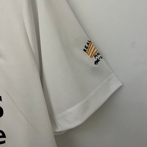 2cfa0ca6 Real Madrid 2002/03 Home Retro Jersey S-2XL