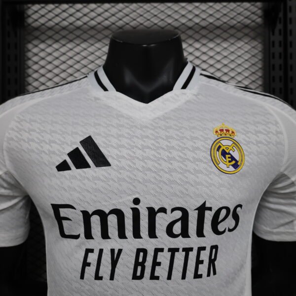 Real Madrid 24/25 Home Player Jersey - S-2XL