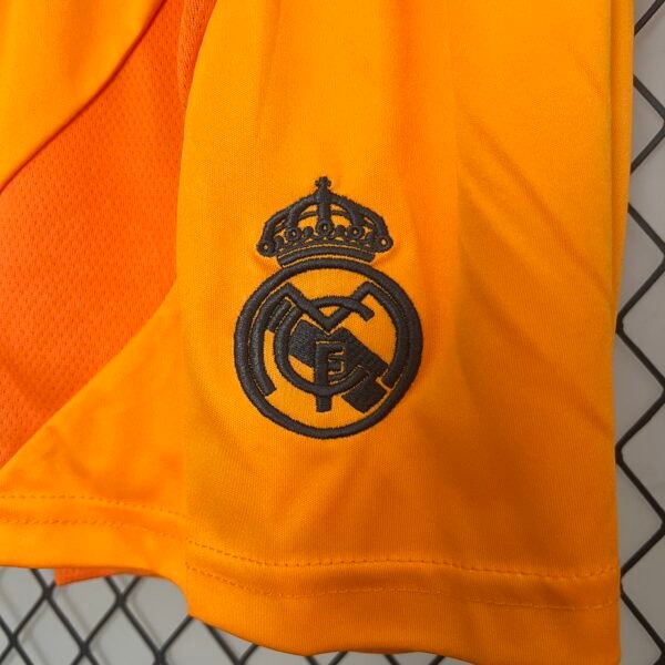 Real Madrid 24/25 Away Kids Set - 16-28