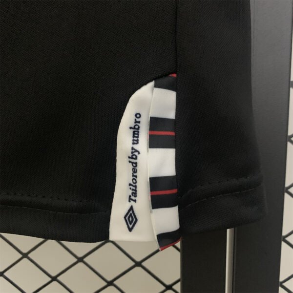 4 Colo Colo 2011 away retro jersey S-2XL