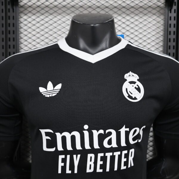Real Madrid 24/25 Goalkeeper Player Version Jersey - S-2XL