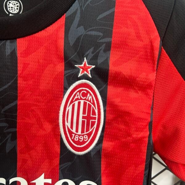 467b54d8 AC Milan 25/26 home jersey (children's set) 16-28