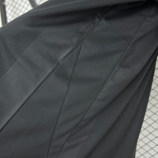 Real Madrid 25/26 Goalkeeper Fan Version Jersey - S-2XL