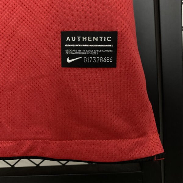 6 Manchester United 2010/11 Home Retro Jersey S-2XL