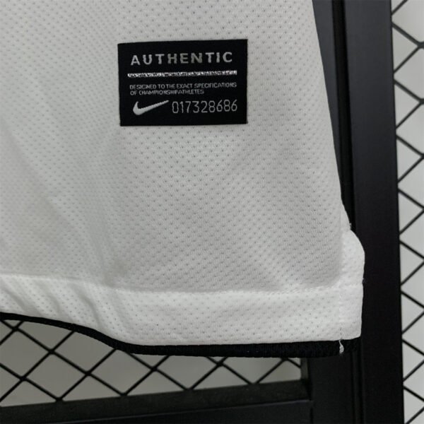 7 Manchester United 2010/11 Away Retro Jersey S-2XL