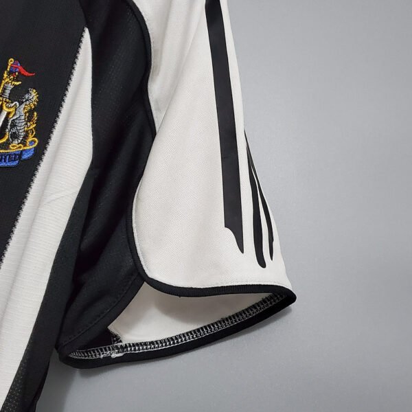 Newcastle United 2005/06 Home Retro Jersey S-2XL