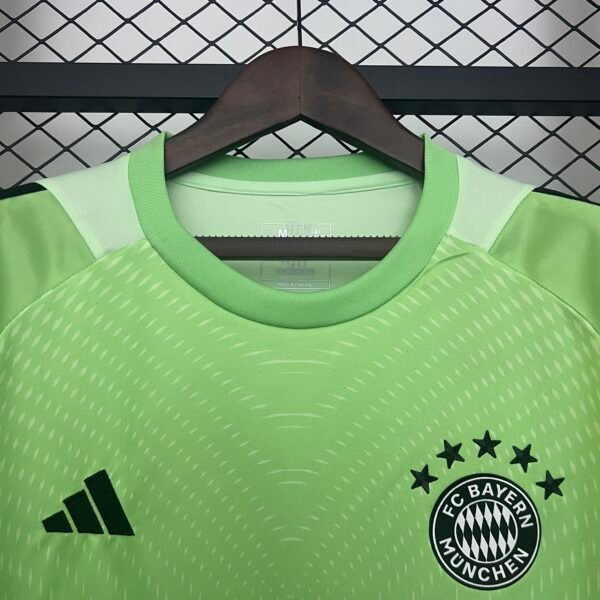 Bayern Munich 25/26 goalkeeper Green jersey (fan version) S-4XL