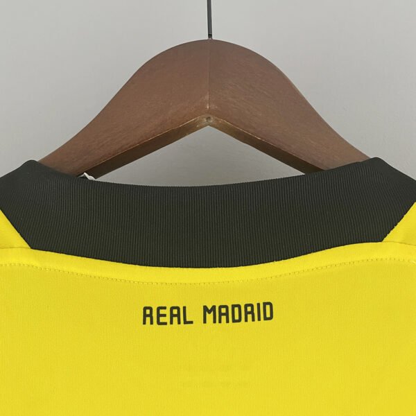 7aaf801e Real Madrid 2011/12 Goalkeeper Retro Jersey S-2XL(Yellow)