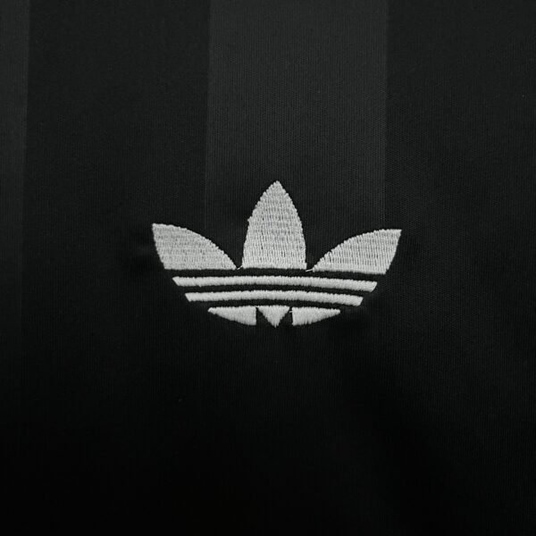 Real Madrid 25/26 Goalkeeper Fan Version Jersey - S-2XL