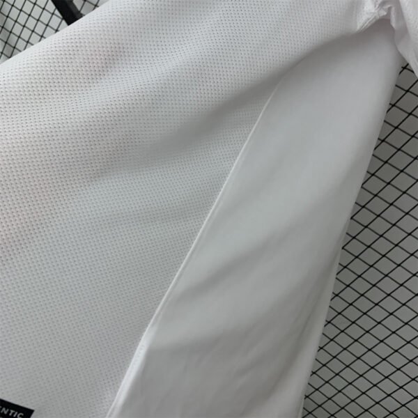 8 Manchester United 2010/11 Away Retro Jersey S-2XL