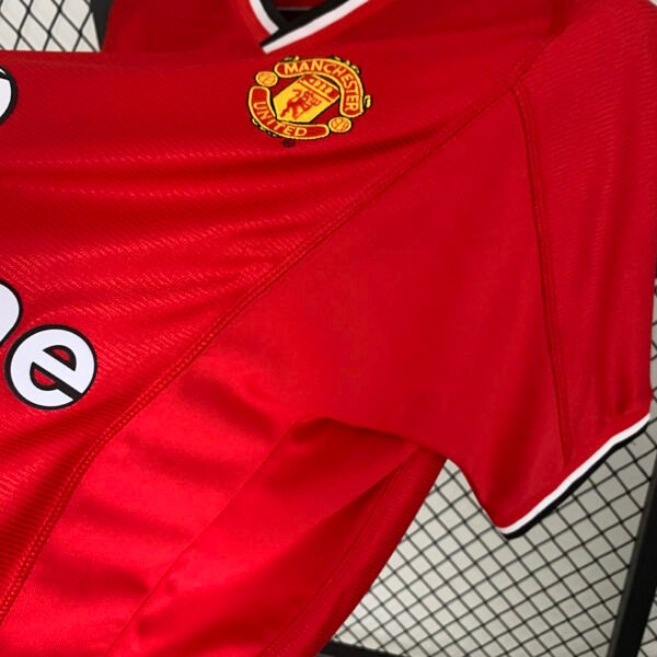 ae70ea33 Manchester United 2000/02 Home Retro Jersey S-2XL