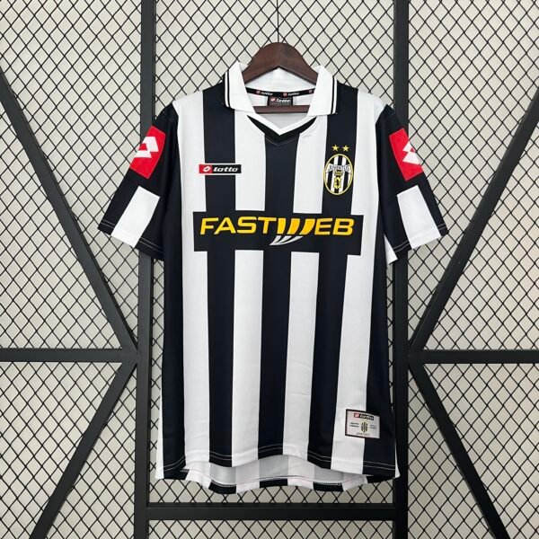 Juventus 2001/02 Home Retro Jersey S-2XL