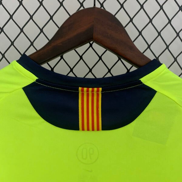 Barcelona 2005/06 Away Retro Long Sleeves Jersey S-2XL