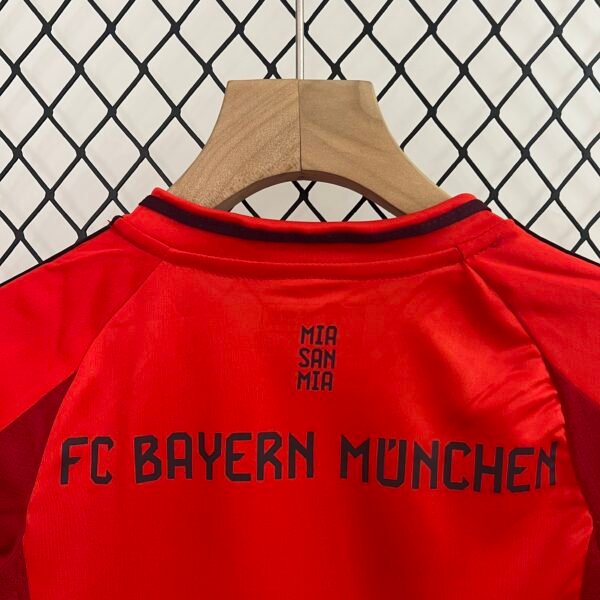 Bayern Munich 24/25 home jersey (children's set) 16-28