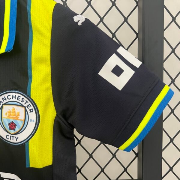 Manchester City 24/25 away kit (children's kit) 16-28
