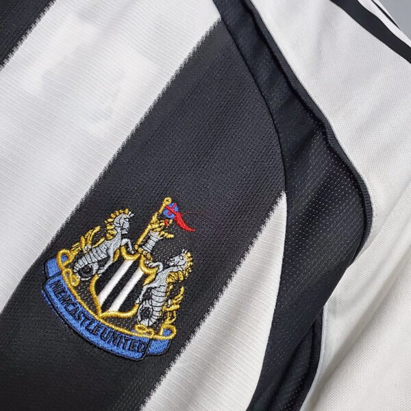 Newcastle United 2005/06 Home Retro Jersey S-2XL
