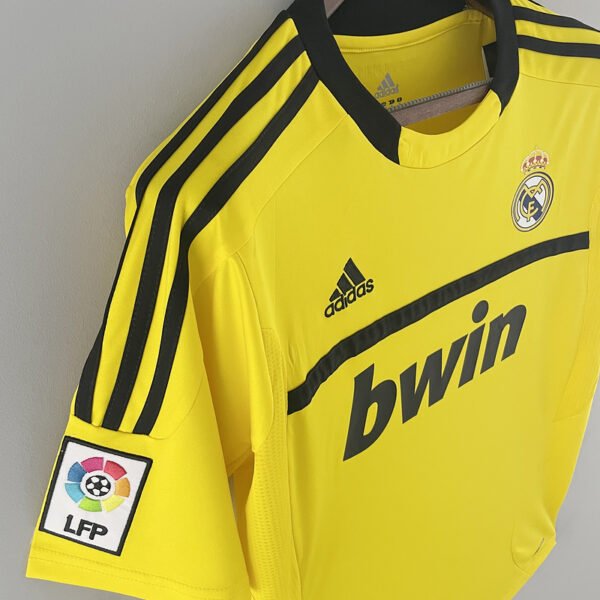 dd3f7006 Real Madrid 2011/12 Goalkeeper Retro Jersey S-2XL(Yellow)