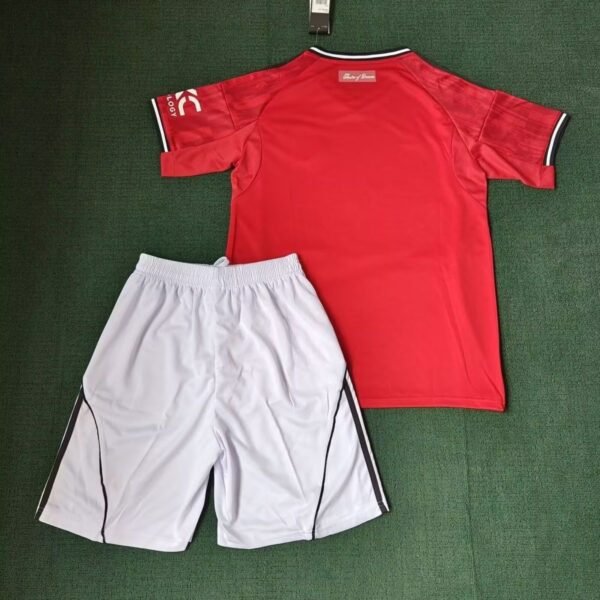 Manchester United 25/26 Home Kids Kit 16-28