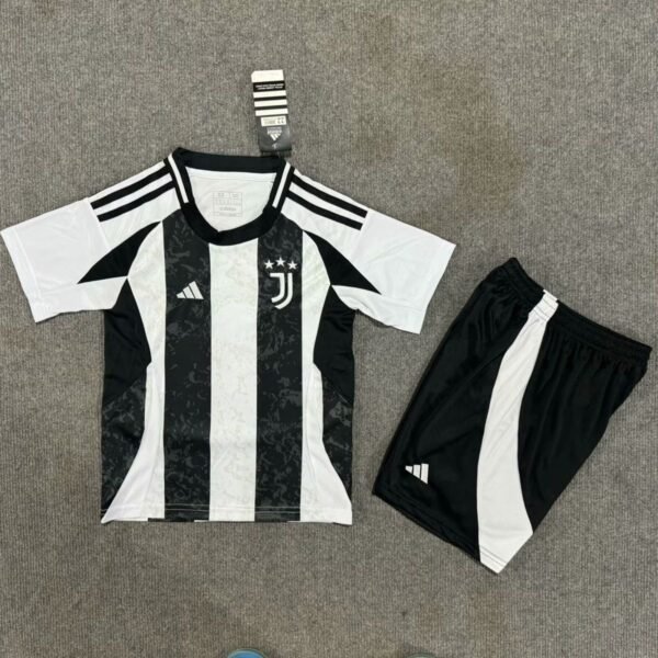 623d33b043b0c64cc70c0bdf6dd6f2c Juventus 24/25 Home Kids Kit 16-28