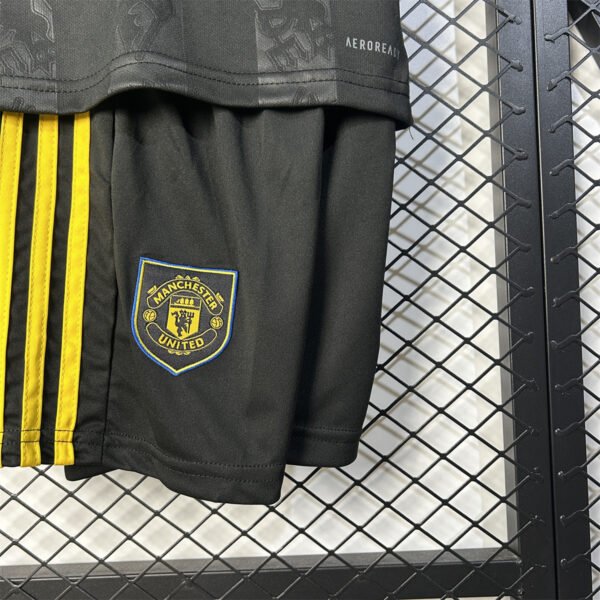 Manchester United 25/26 Third Away Kids Kit 16-28