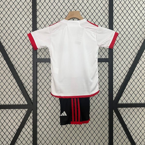 Flamengo 24/25 Away Kids Kit 16-28